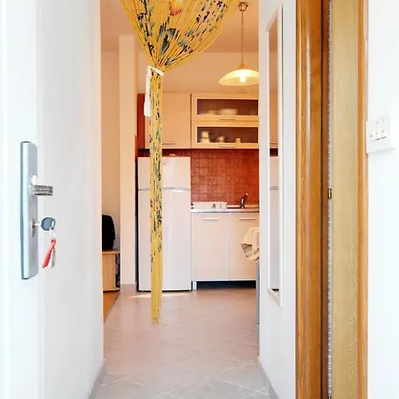 Apartment Apartments With A Parking Space Sabunike, Zadar - 5745 Privlaka (Zadar)