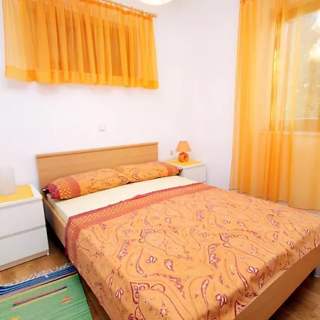 Apartments With Parking Space Sabunike, Zadar - 5745 *