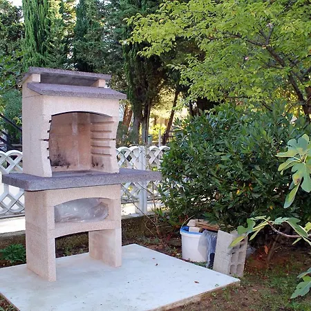 Apartments With Parking Space Sabunike, Zadar - 5745