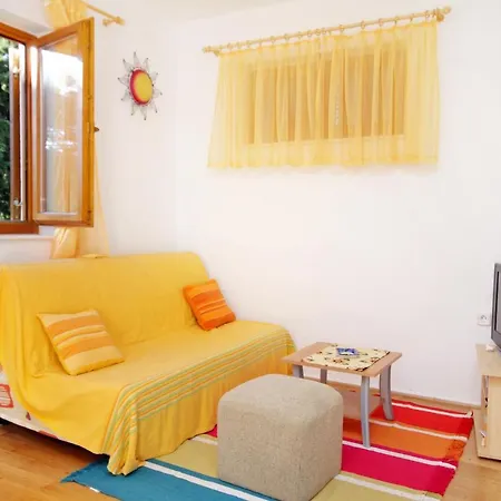 Apartments With A Parking Space Sabunike, Zadar - 5745 Apartment Privlaka (Zadar)